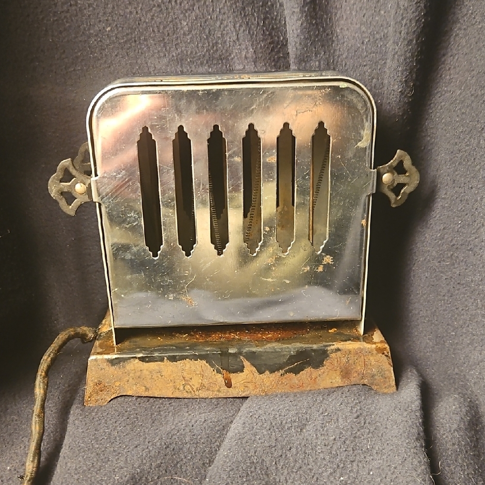 1930s Vintage K&M Reverso Toaster. USA
